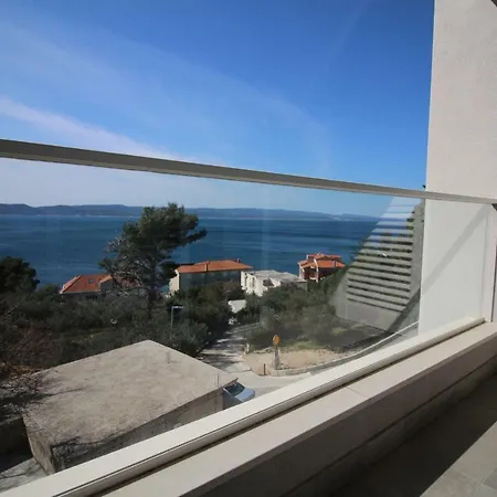 Sunbrela Apartment